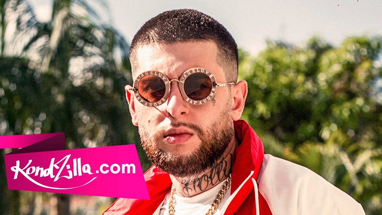 MC Hollywood – Vai Sentando Amor (kondzilla.com)